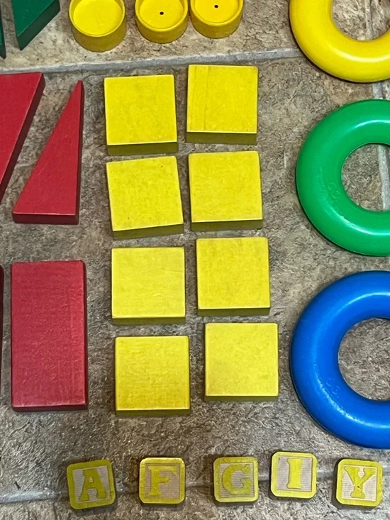 Vtg-ABC & Shape Blocks - Stackable Rings - Picture 10 of 15